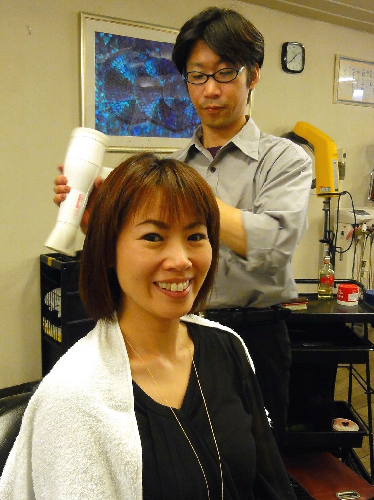 Rccラジオの和佐由紀子アナウンサーが 宇品店で かき氷シャンプー を体験されました Salon De 山口